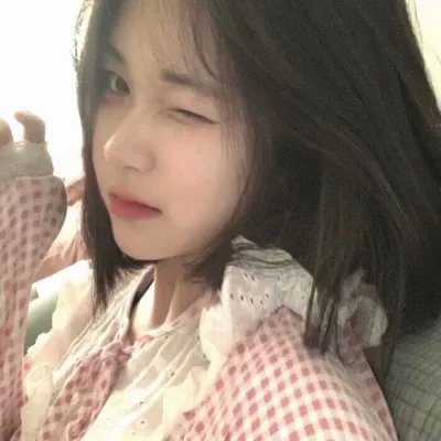 穿黄鞋的人是凶手